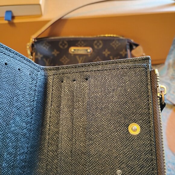 Eva Monogram Clutch with original strap - Picture 6 of 14